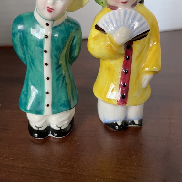 Vintage Asian Salt and Pepper Shaker Set Japan - Picture 3 of 7
